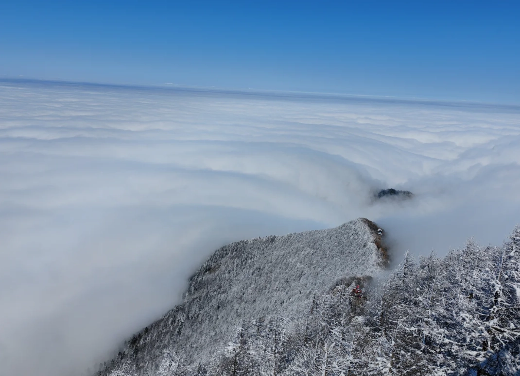 Travel photos of Baoji: hiking Taibai Mountain from Xi'an