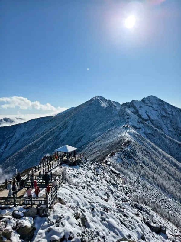 Taibai Mountain Hiking Guide: Conquer China's Highest Peak East of Tibet