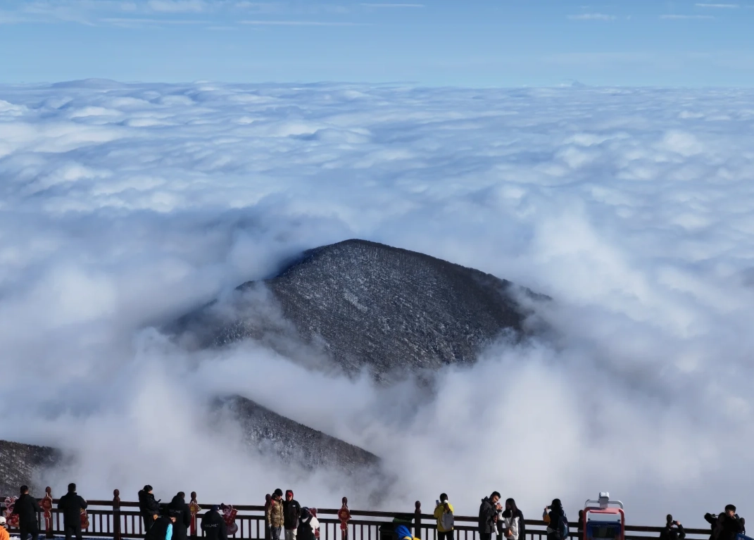 Travel photos of Baoji: hiking Taibai Mountain from Xi'an