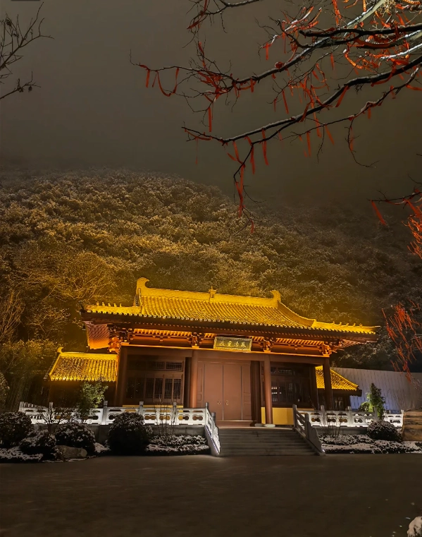 staying inside Taibai Mountain park