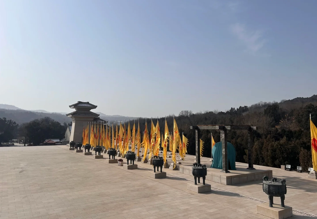 Photo of Mausoleum of the Yellow Emperor: Huangdi Mausoleum