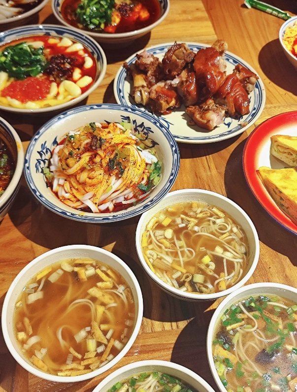 Hongshi Gorge Food: What to Eat in Red Stone Gorge