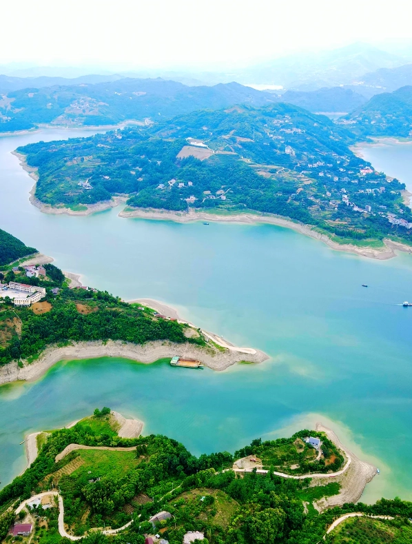 Travel photos of Ankang: serene lake Shaanxi