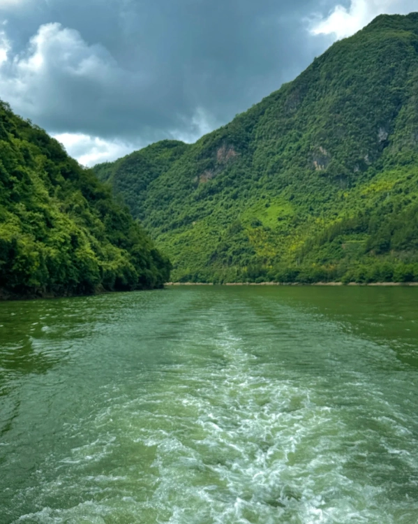 Travel photos of Ankang: serene lake Shaanxi