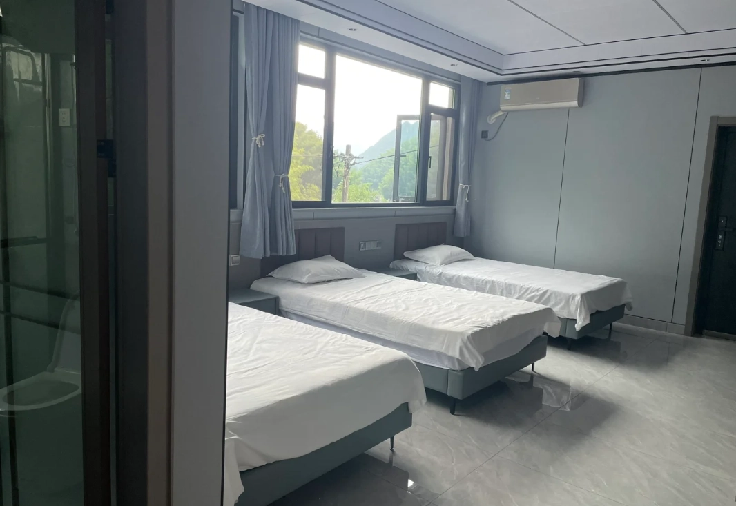 affordable stays close to Yaowang Mountain