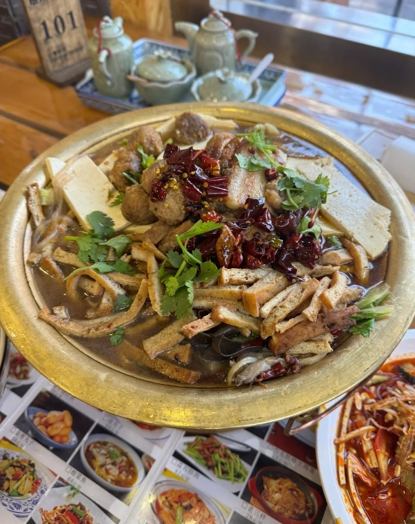 Yaowang Mountain Food Guide: Herbal Cuisine & Local Eats