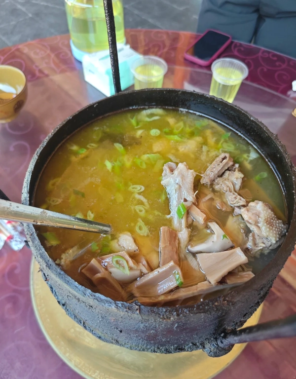 Nangong Mountain Food Guide: Local Eats Near the Forest Park