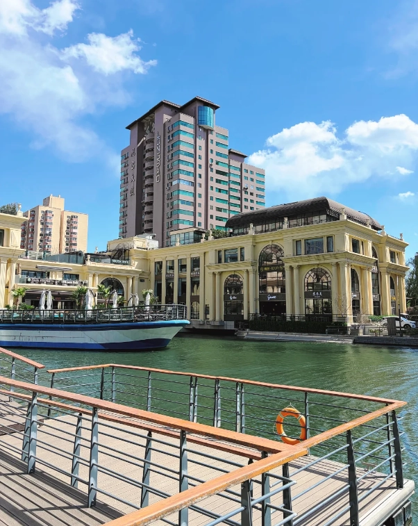 Chaoyang Park attractions