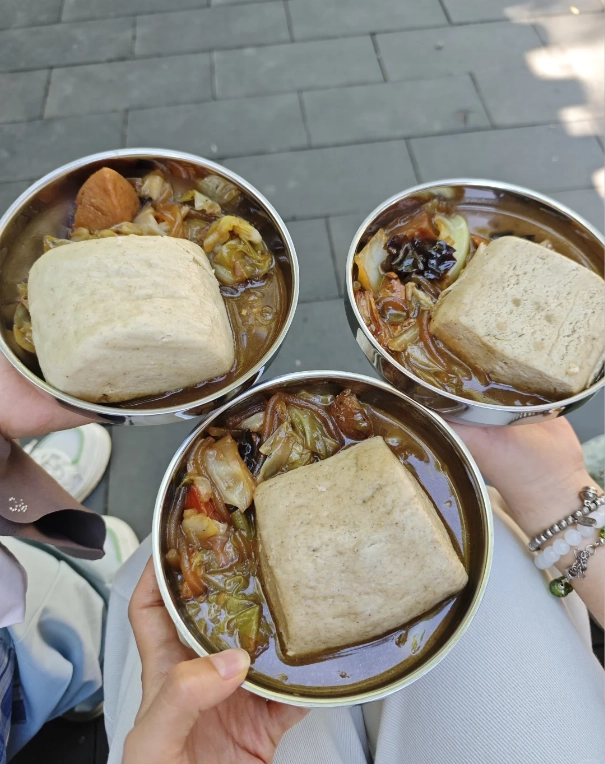 Badachu Scenic Park Food: Where to Eat Inside & Nearby