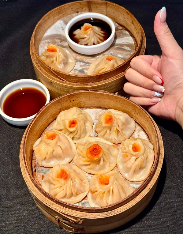oriental pearl tower restaurant
