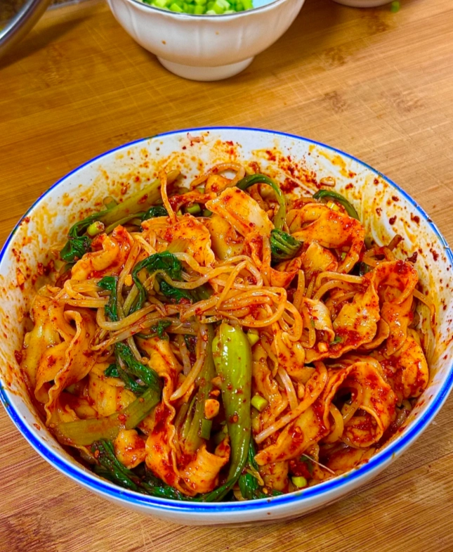 Shaanxi Youpo Noodles: Taste, Recipe, and Top Xi'an Restaurants
