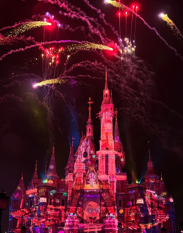 best time to visit Shanghai Disneyland
