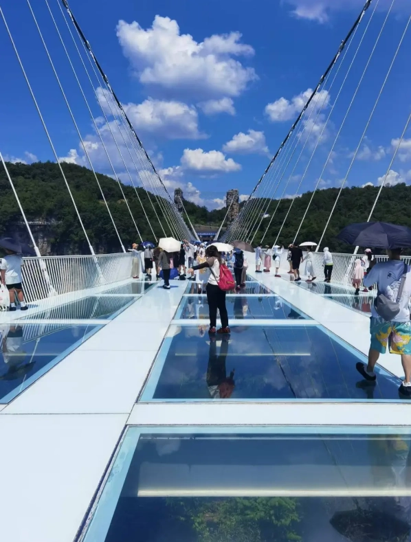 Zhangjiajie glass bridge Zhangjiajie glass bridge