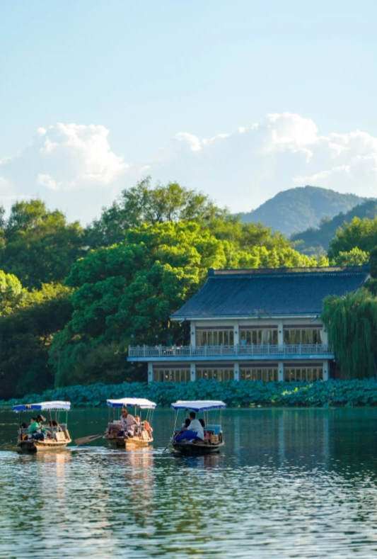 Photo of West Lake: Hangzhou travel guide