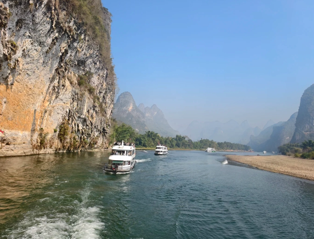 Li River Cruise: Your Local Guide to Routes, Prices & Timing