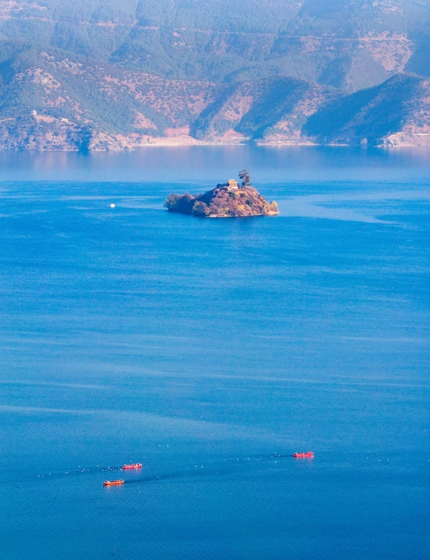 Photo of Lugu Lake: Lugu Lake travel guide