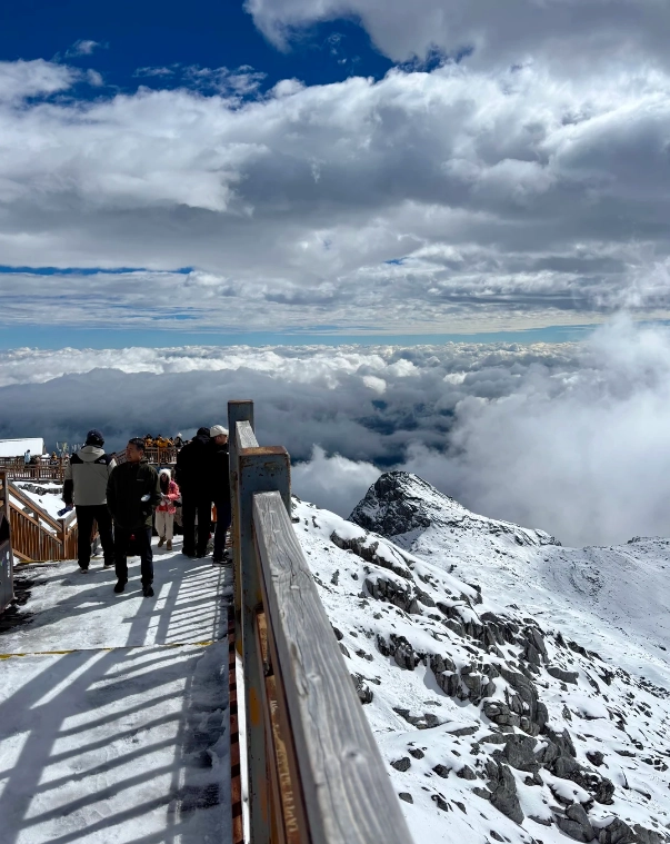 Yulong Snow Mountain hiking Yulong Snow Mountain hiking