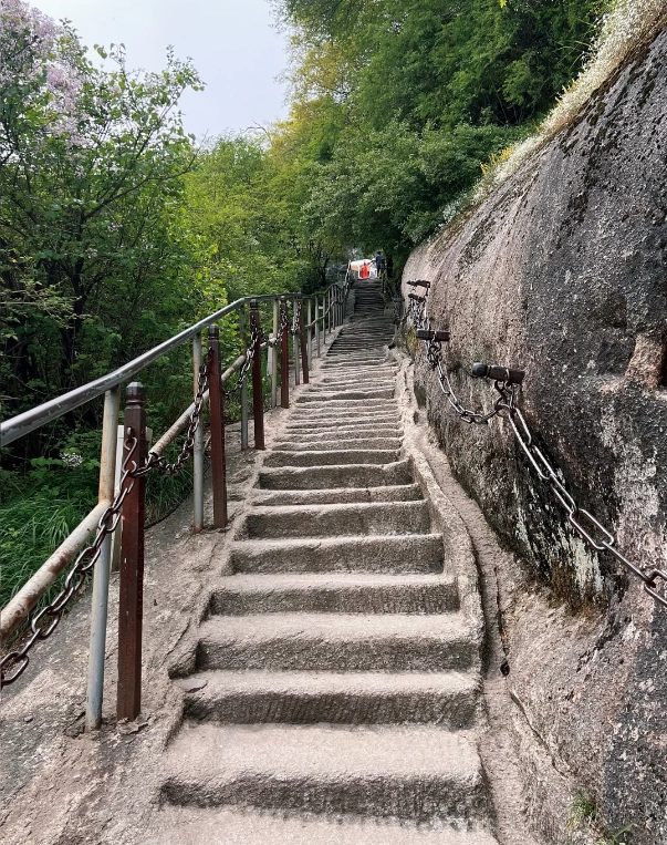 Huashan plank walk Huashan plank walk