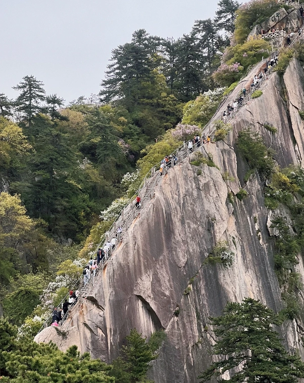Huashan Mountain Huashan Mountain
