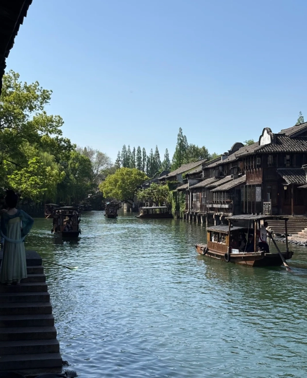 Zhouzhuang vs Wuzhen Zhouzhuang vs Wuzhen