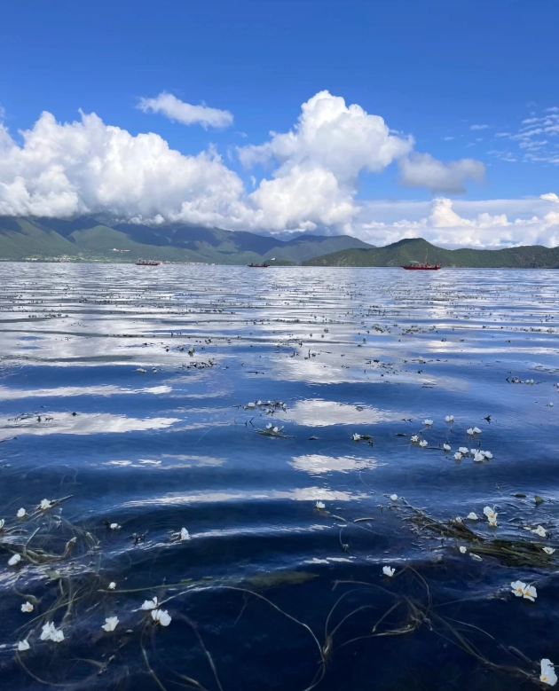 Lugu Lake travel guide Lugu Lake travel guide