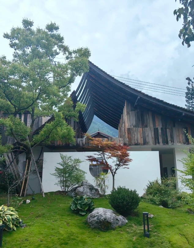 Lugu Lake hotels Lugu Lake hotels