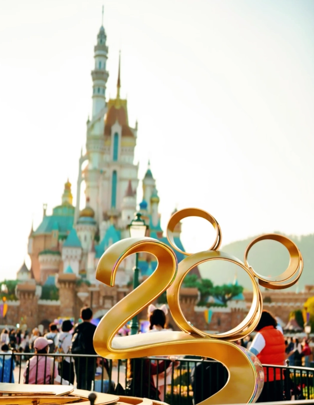 Photo of Hong Kong Disneyland: Hong Kong Disneyland crowd calendar