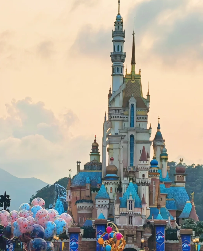 Photo of Hong Kong Disneyland: best time to visit Hong Kong Disneyland