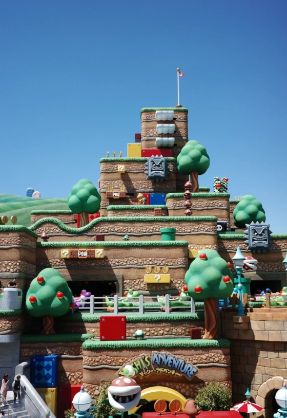 compare Tokyo and Hong Kong Disneyland compare Tokyo and Hong Kong Disneyland