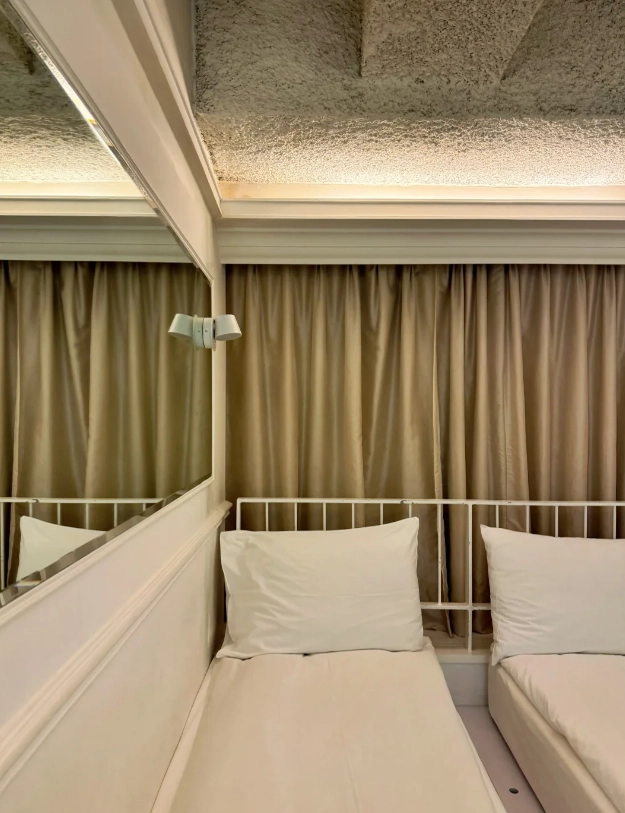 Victoria Harbour accommodation Victoria Harbour accommodation
