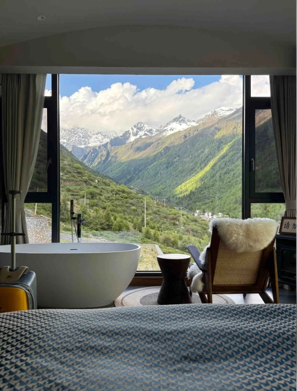 where to stay near Siguniang Mountain where to stay near Siguniang Mountain