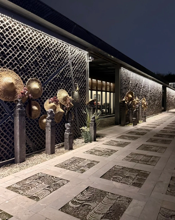 Where to Stay Near Datong Nine-Dragon Screen: Best Hotels & Local Tips