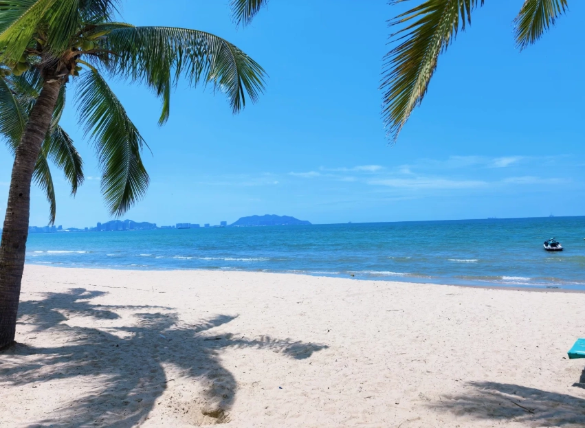 Sanya Best Time to Visit: When to Go for Perfect Weather & Fewer Crowds