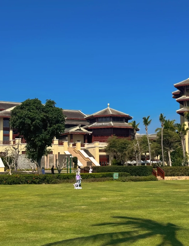 best area to stay in sanya