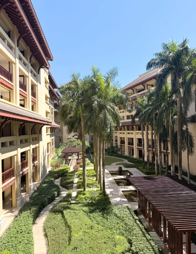 best hotels in yalong bay