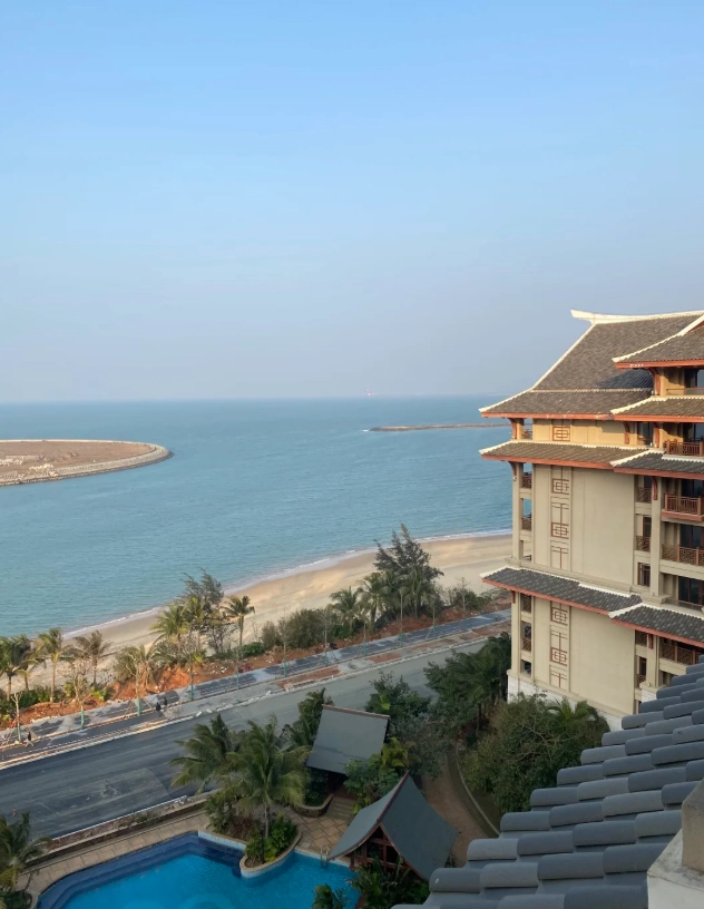 Where to Stay Near Holiday Beach Haikou: Best Hotels & Tips