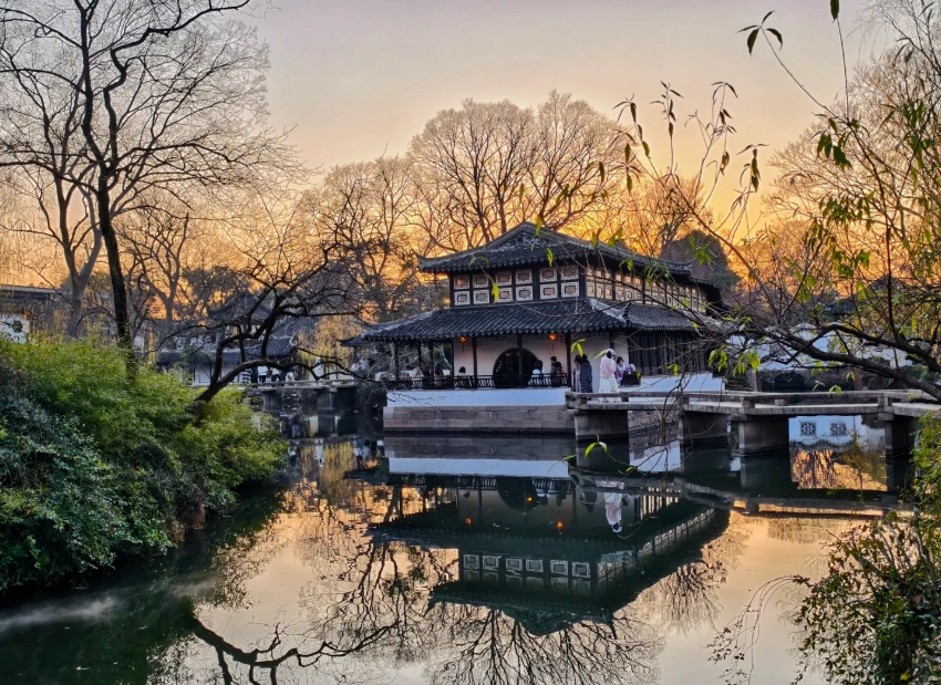 Top 5 Attractions in Suzhou: Insider Tips for First-Time Visitors