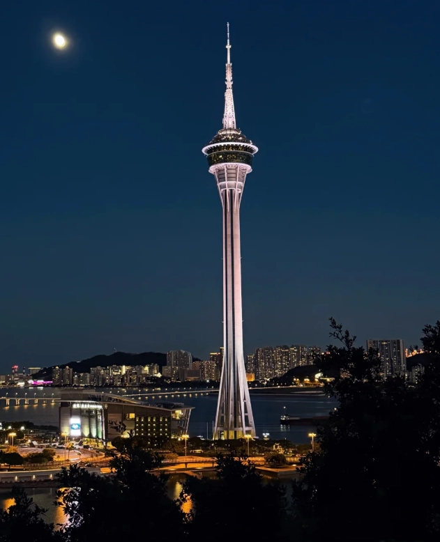 Macau Tower: Insider Tips for Saving Time and Money
