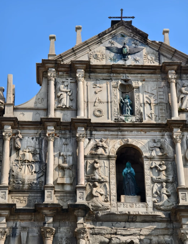 Best Macau Itinerary: Skip the Crowds & See the Real Macau