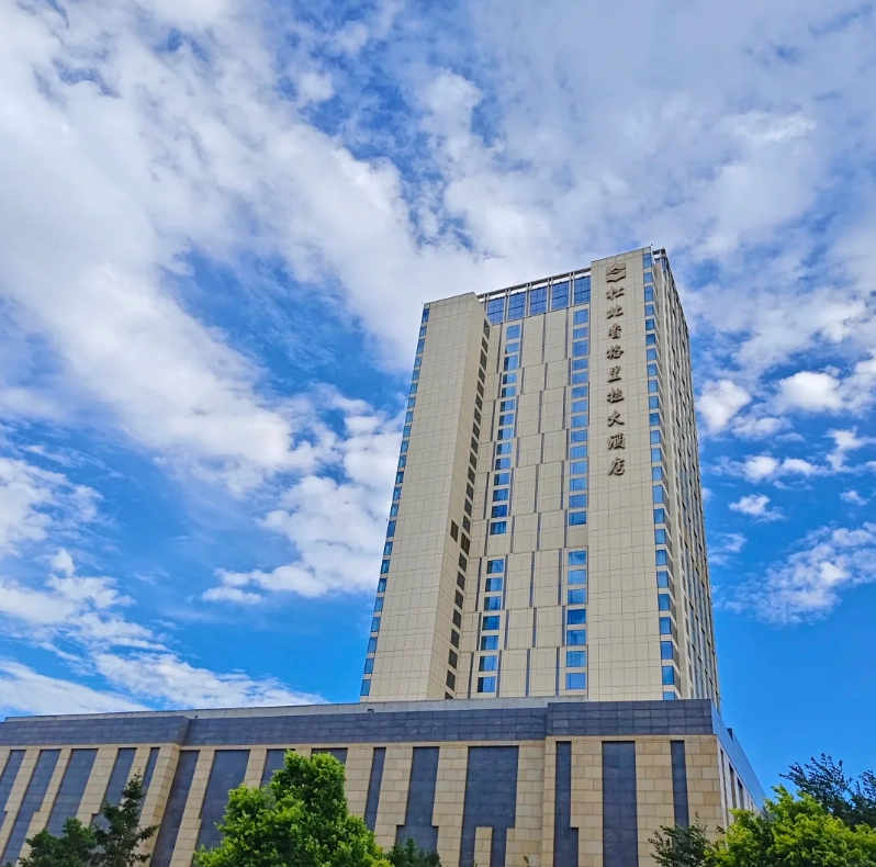 Where to Stay Near Harbin Ice and Snow World: Best Areas & Hotels