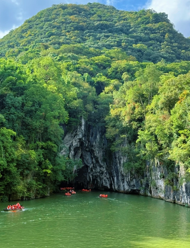 Dragon Palace Cave: Insider Tips to Beat the Crowds