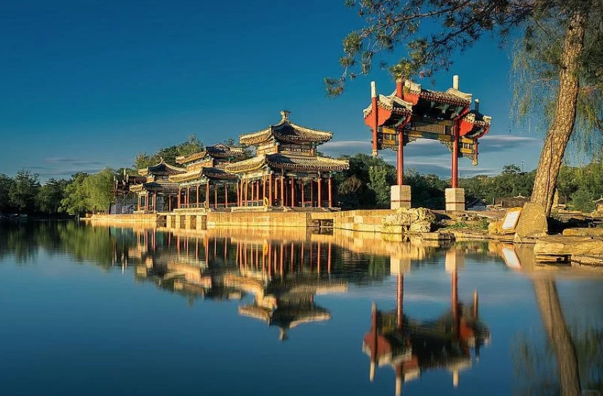 Chengde 5-Day Itinerary: Escape Beijing's Heat with Mountain Villas & Imperial Gardens