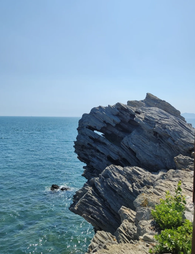 Dalian travel guide Dalian travel guide