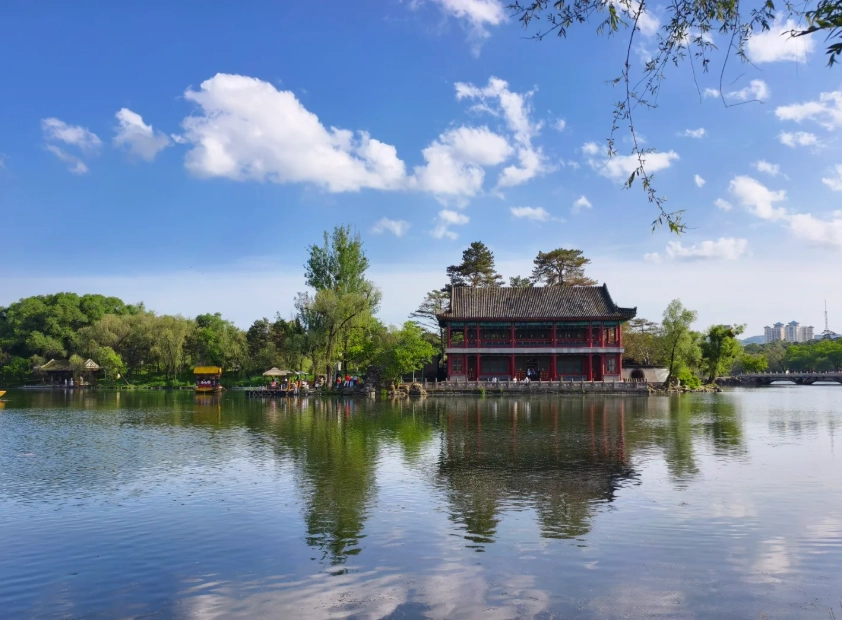 Chengde Must-See Attractions: Beat the Crowds at the Mountain Resort