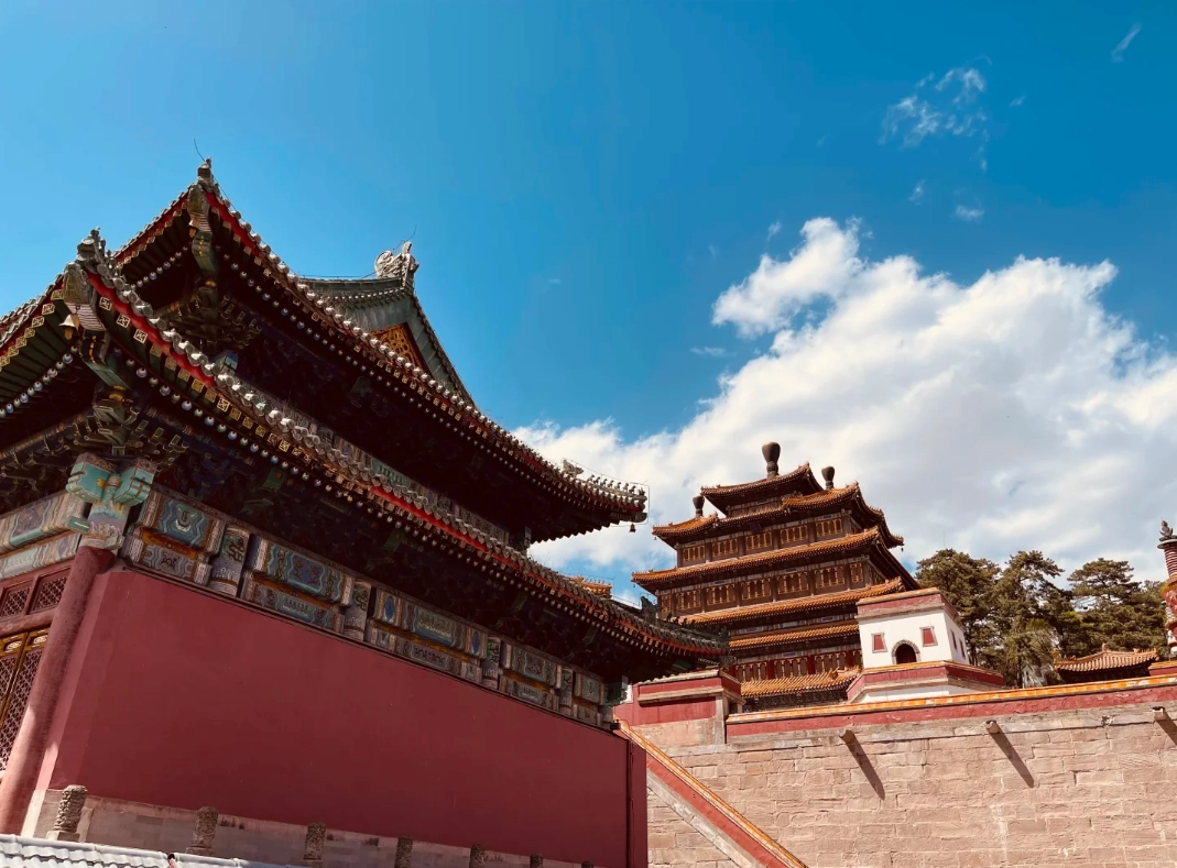 Puning Temple worth visiting