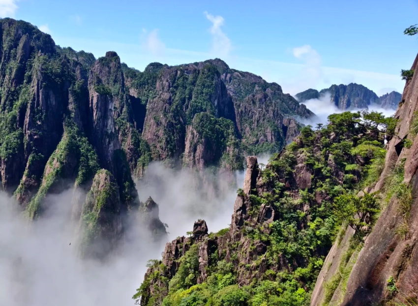 Huangshan City Itinerary for First-Timers: Skip the Crowds