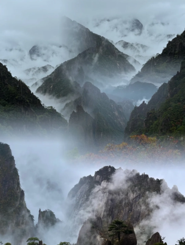 Photo of Yellow Mountain: Is Yellow Mountain worth visiting