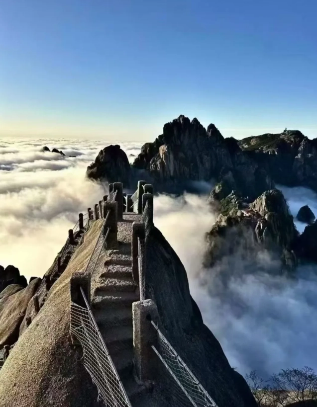 Photo of Yellow Mountain: Tiandu Peak hiking tips