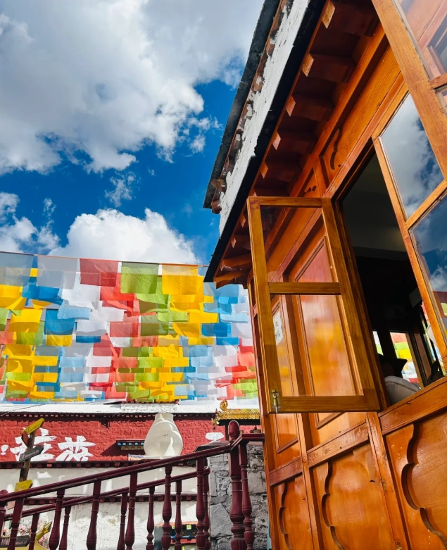 Lhasa walking tour Lhasa walking tour