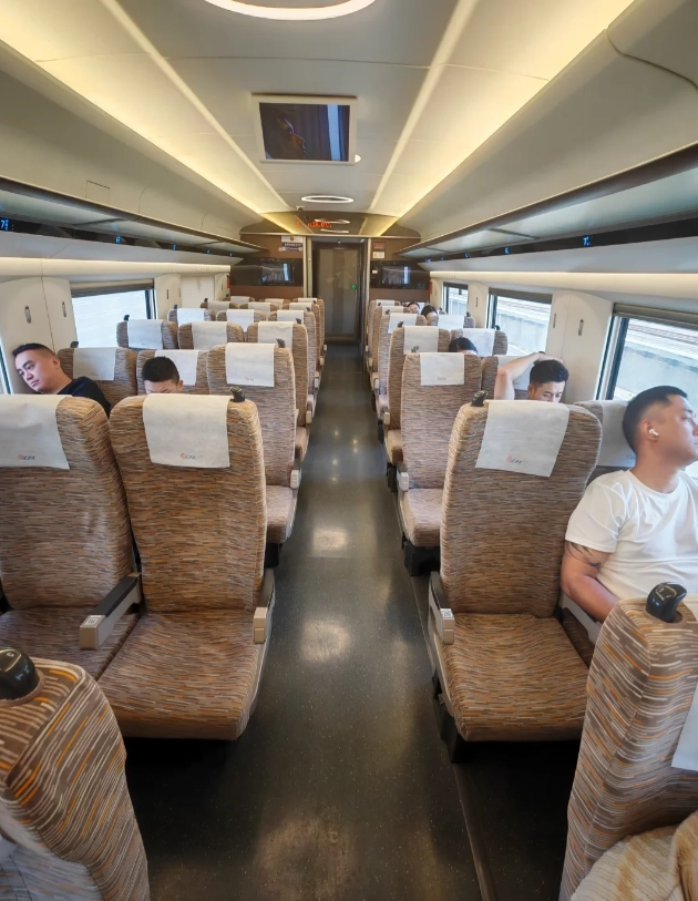 China high-speed train schedule China high-speed train schedule